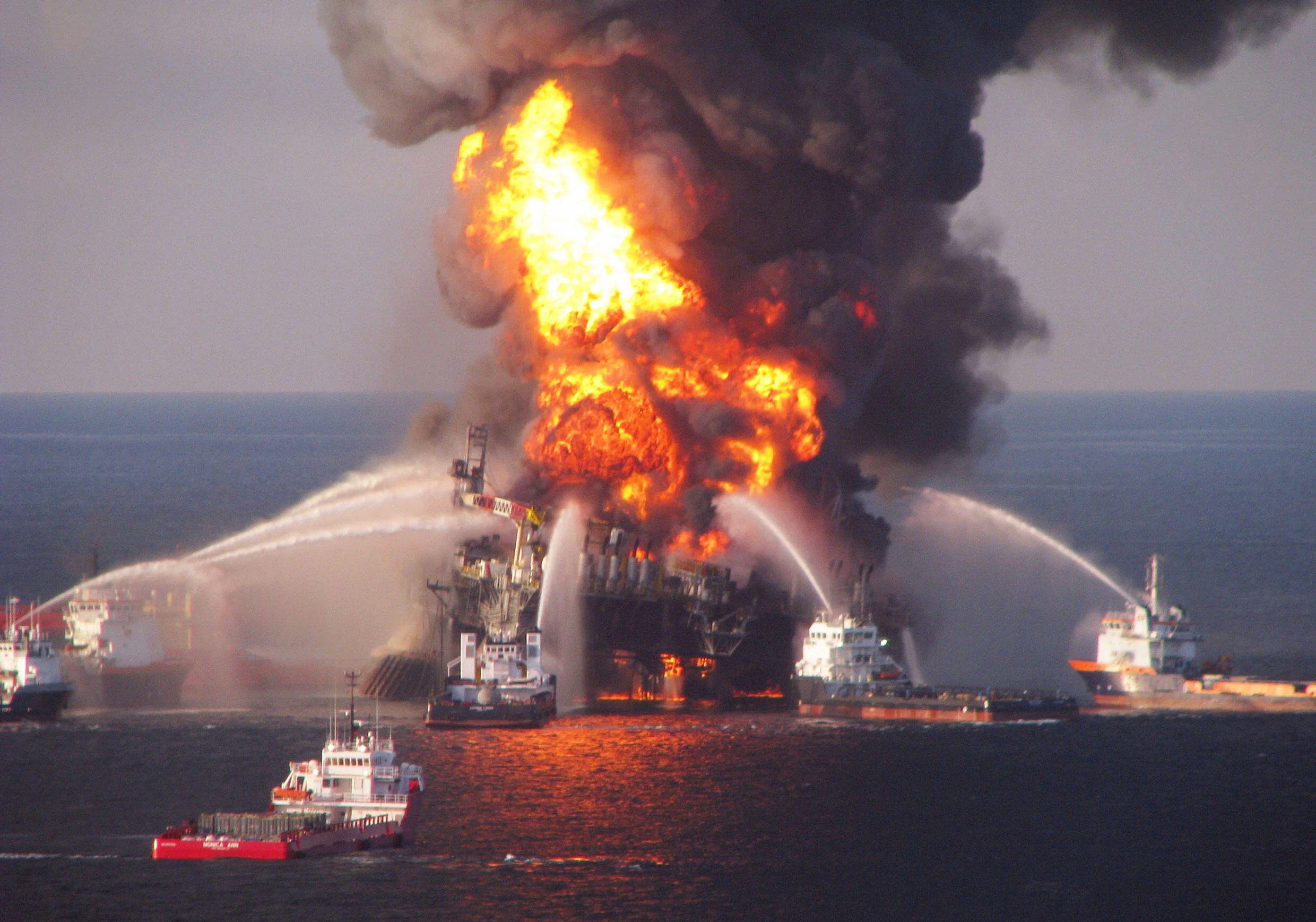 11 morts et 780.000.000L de pétrole perdus : retour sur l'une des plus grandes marées noire de l'histoire