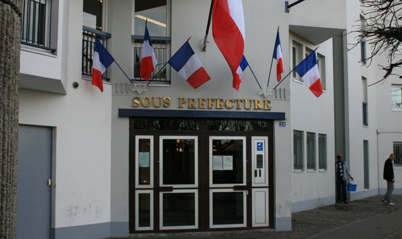 Nouveaux pouvoirs des préfets pour les Algériens de France dans le contexte de l'immigration