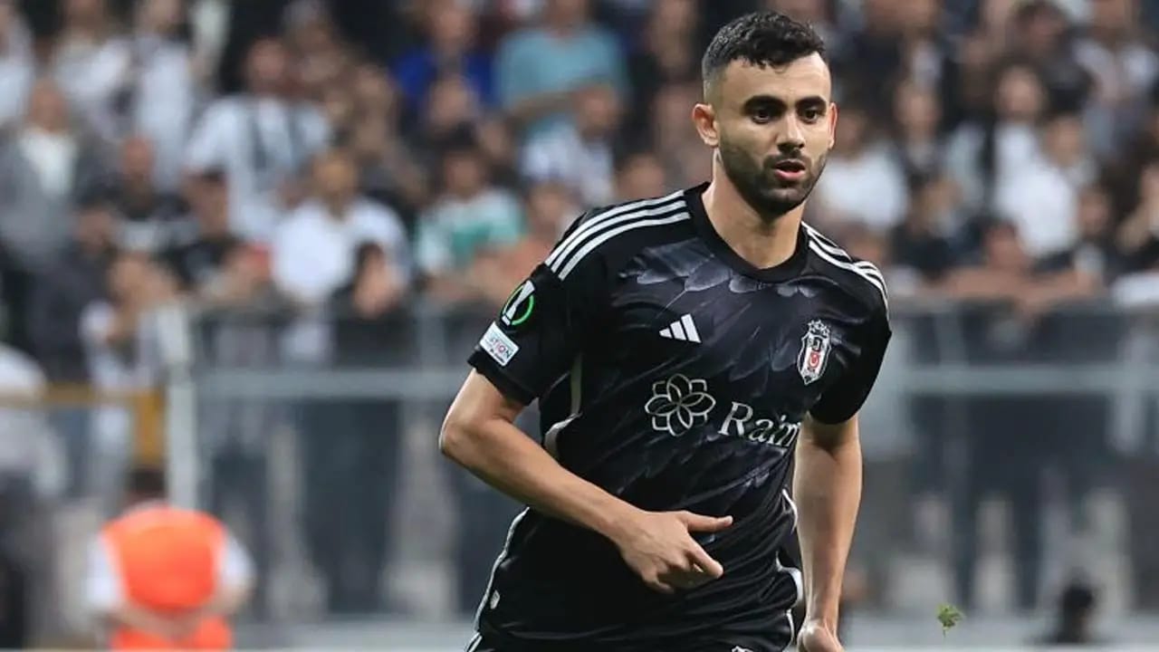 Besiktas JK a choisi la voie radicale en écartant Rachid Ghezzal, l'international algérien, aux côtés de quatre autres joueurs.