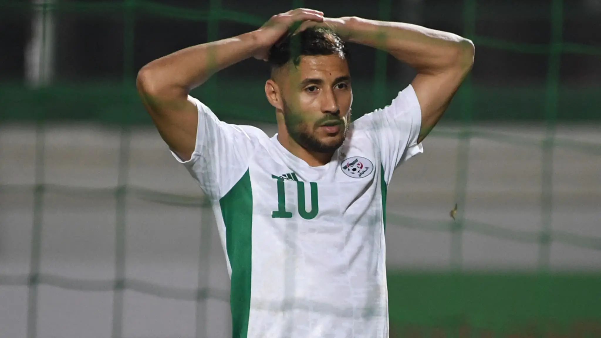 Youcef Belaïli déçoit le monde sportif : Analyse d'un comportement controversé