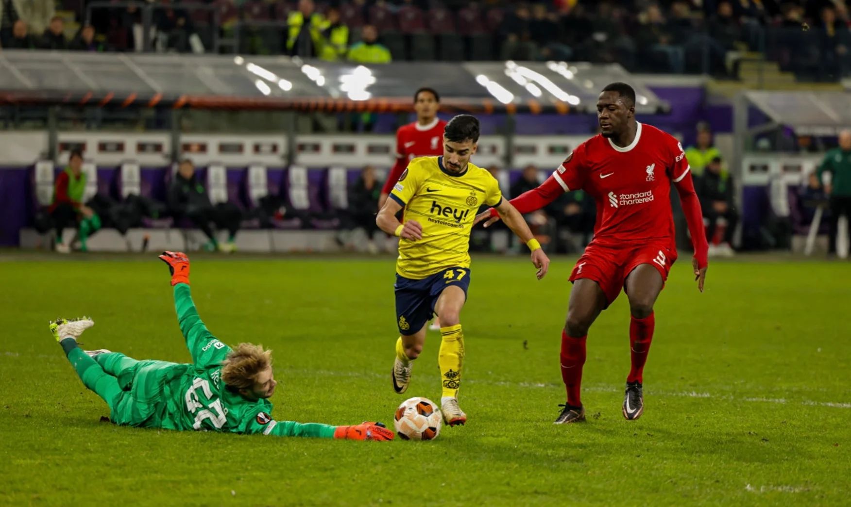 Éclatant en Europa League : Amoura, le nouveau pilier de l'Équipe d'Algérie, brille Face à Liverpool