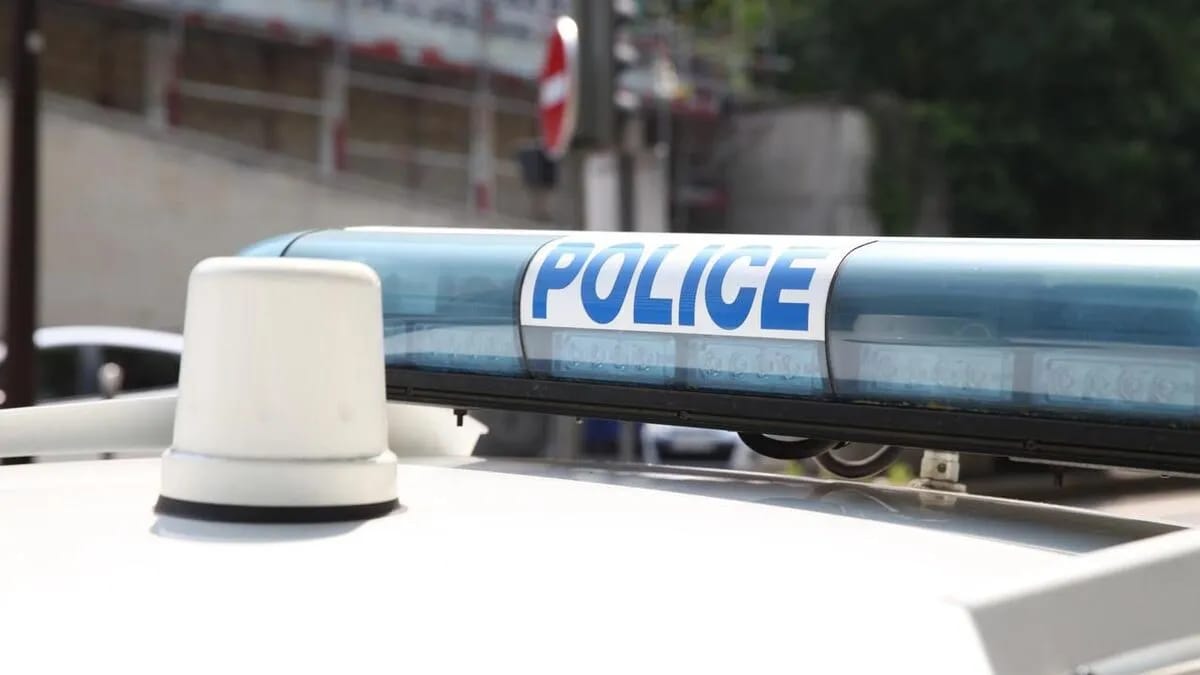 France : un OQTF poignarde son cousin à cause de...