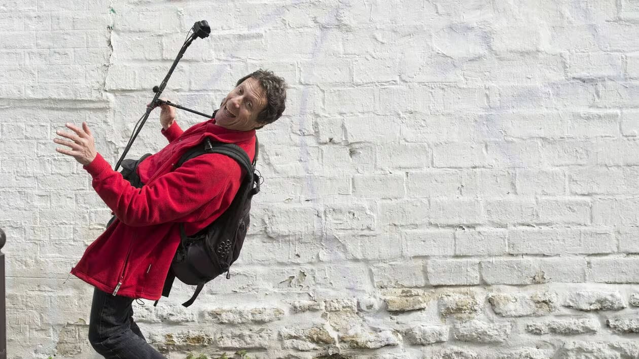 Découvrez l'aventure épique d'Antoine de Maximy en Algérie : un record historique pour "J'irai dormir chez vous"