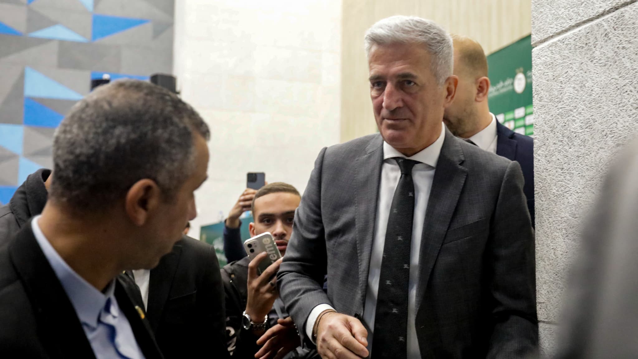 Scandale Révélé : Vladimir Petkovic fait un pied de nez aux Algériens avec sa décision radicale