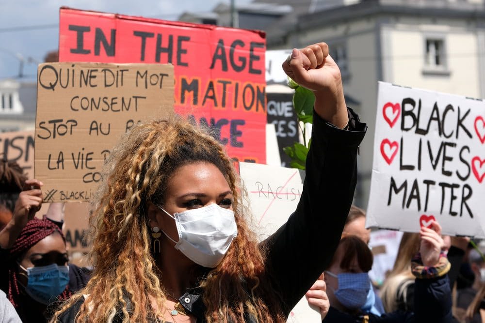 Racisme en hausse en France : L'analyse de l'année 2023 Racisme en hausse en France : L'analyse de l'année 2023