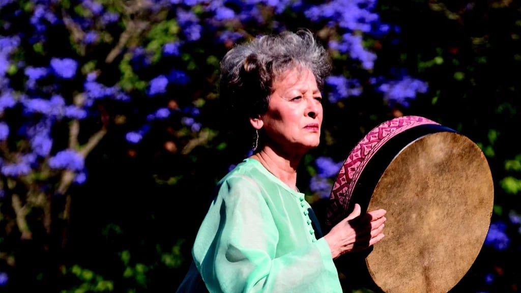 Concert exceptionnel : Houria Aïchi à Lyon, porte-voix des chants berbères de l’Aurès