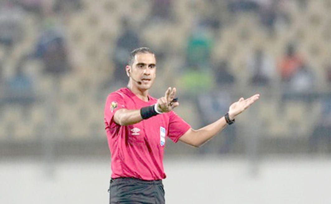 CAF : la confédération de Patrice Motsepe sacrifie une fois encore l'Algérie ! JO 2024 Paris : Lahlou Benbraham, arbitre algérien, retenu pour la VAR