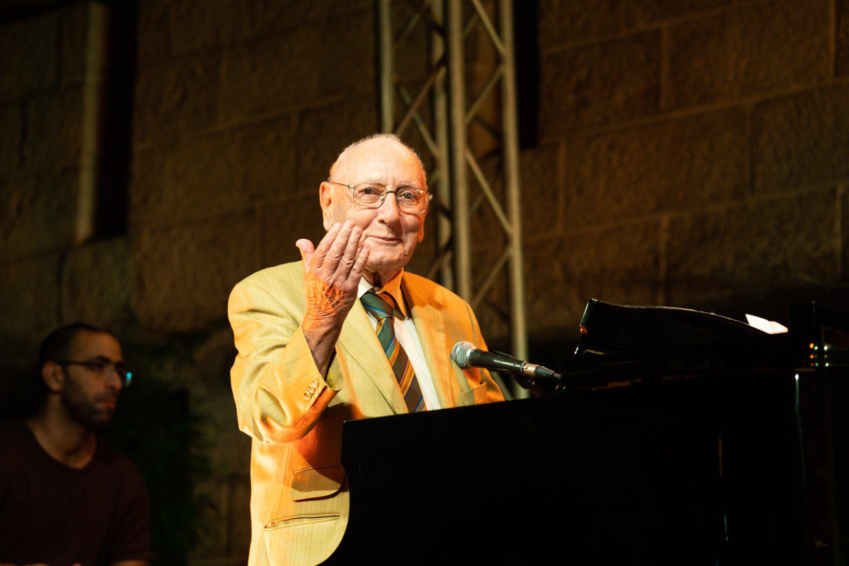 Hommage à Maurice El Medioni : Une légende de la musique arabe et du raï s'en est allée