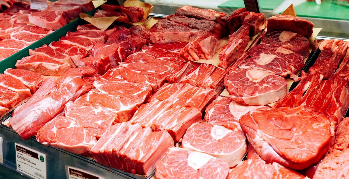 Viande Rouge Importée en Algérie : Pourquoi les Prix Chutent-ils Sous les 900 DA/Kg ?