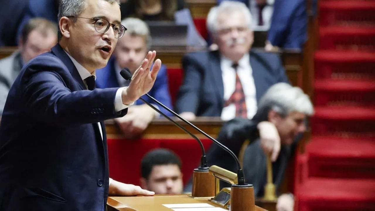 France : la loi sur l'immigration inflige un coup dur aux entrepreneurs individuels