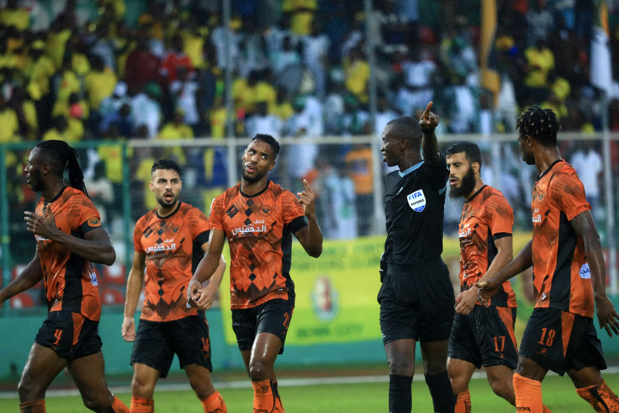 Finale USMA-Maroc Sous Menace d'Annulation, Berkane-Zamalek dans la Tourmente !