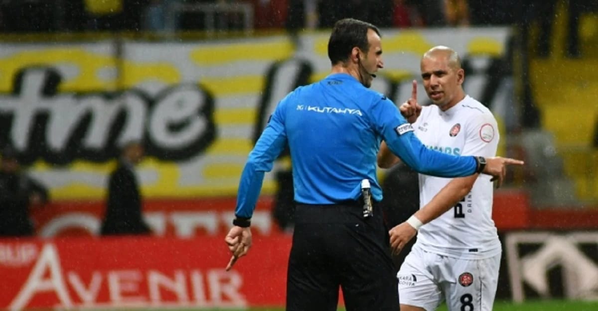 Europe : le Fennec Sofiane Feghouli lourdement sanctionné
