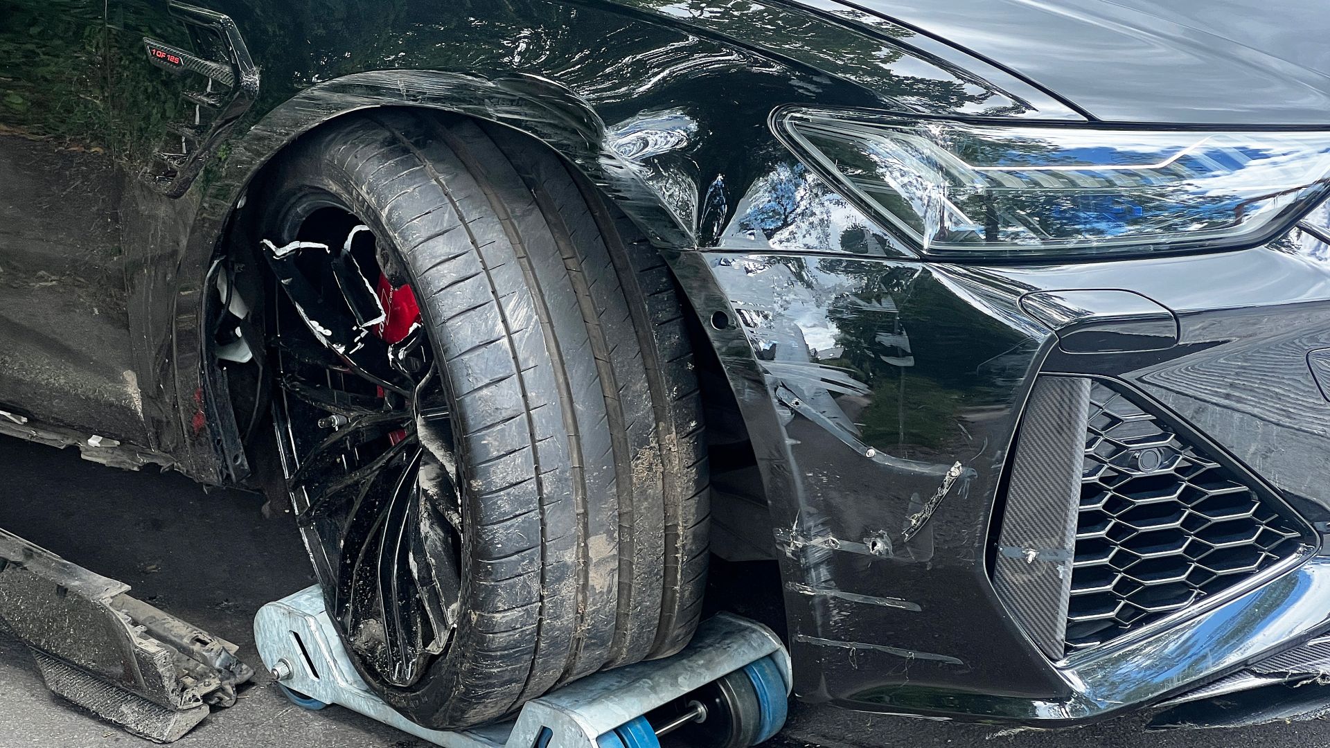 Riyad Mahrez a eu un accident avec sa supercar!