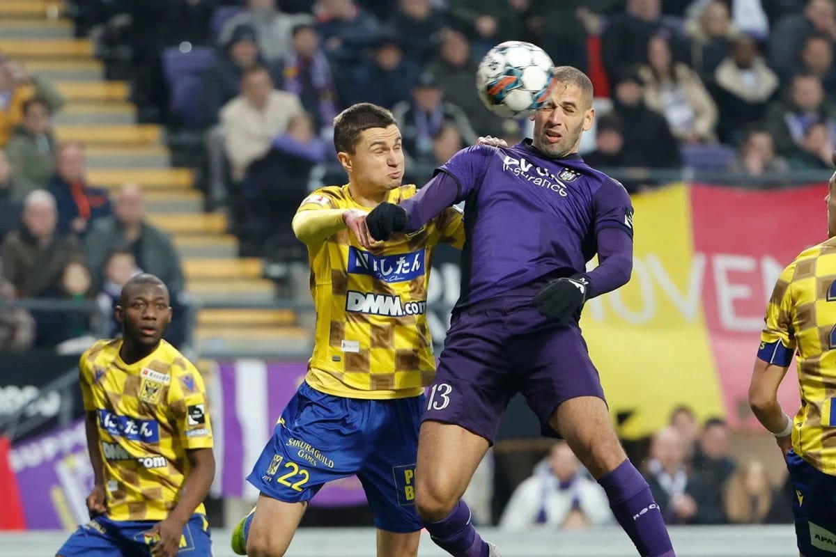 La FIFA Honore Islam Slimani pour son But Historique