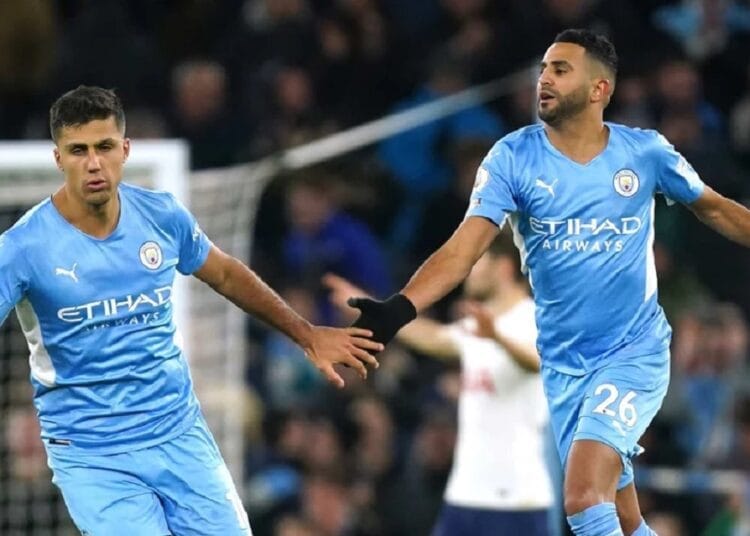Riyad Mahrez : De "Le Coq" à Légende du Football Algérien, la révélation sur le Fennec !