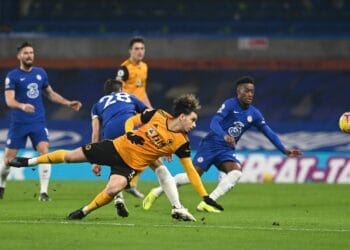 Rayan Ait Nouri en mode patron chez les Wolves 
