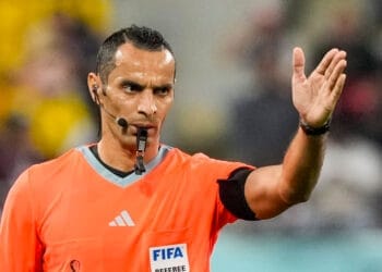 Coup de tonnerre en Algérie : après sa suspension, mauvaise nouvelle pour Mustapha Ghorbal
