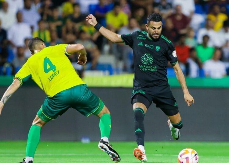 Riyad Mahrez terrasse tout sur son passage en Arabie saoudite