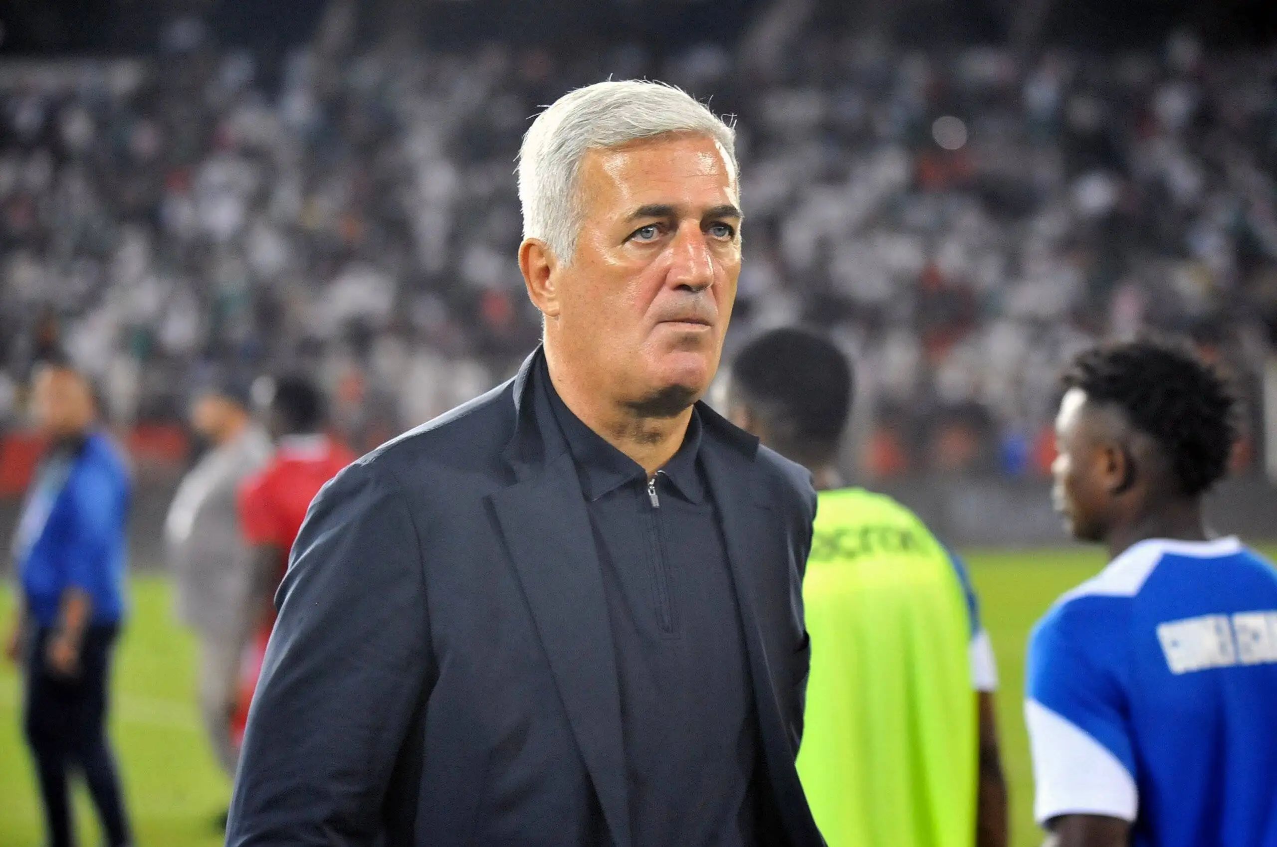 Vladimir Petkovic face à la controverse : Maghnes Akliouche bientôt perdu pour l'Algérie ? Vladimir Petkovic : Deux bonnes nouvelles pour l'équipe d'Algérie !