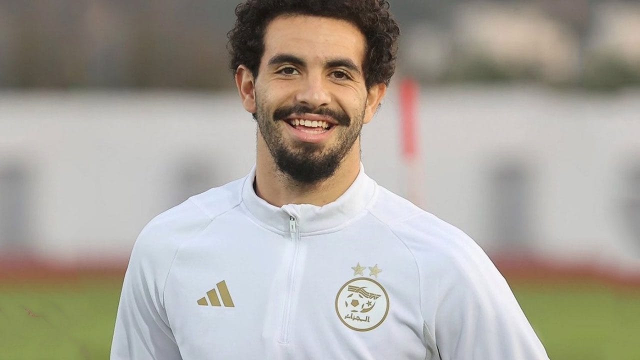 Rayan Aït-Nouri signe à Manchester City : un transfert choc qui secoue l’Algérie et l’Europe !