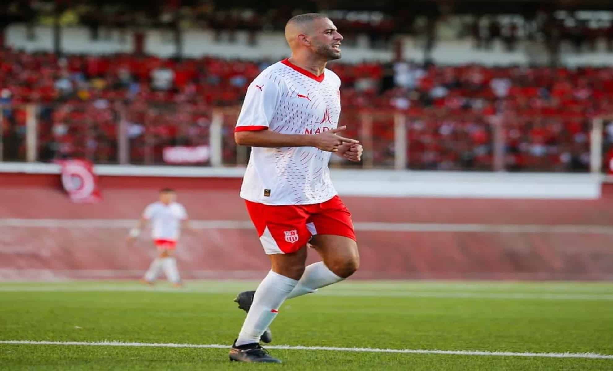 Islam Slimani : une légende en pleine tourmente