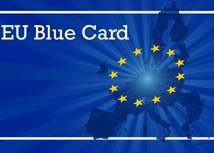 Obtention de la carte bleue européenne : ces pays renforcent les critères