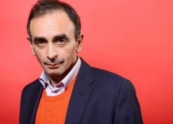 Eric Zemmour humilié par ChatGPT et un journaliste en direct : son mythe sur l'Algérie détruit !