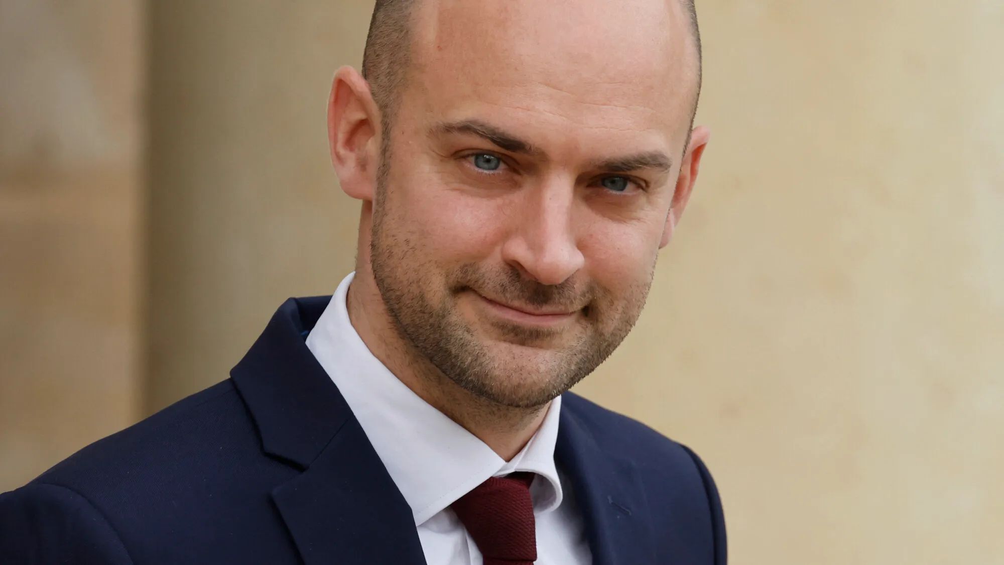 Diplomatie franco-algérienne : Jean-Noël Barrot attendu chez Tebboune ce dimanche France - Algérie : la crise diplomatique sur le point d'être désamorcée ?