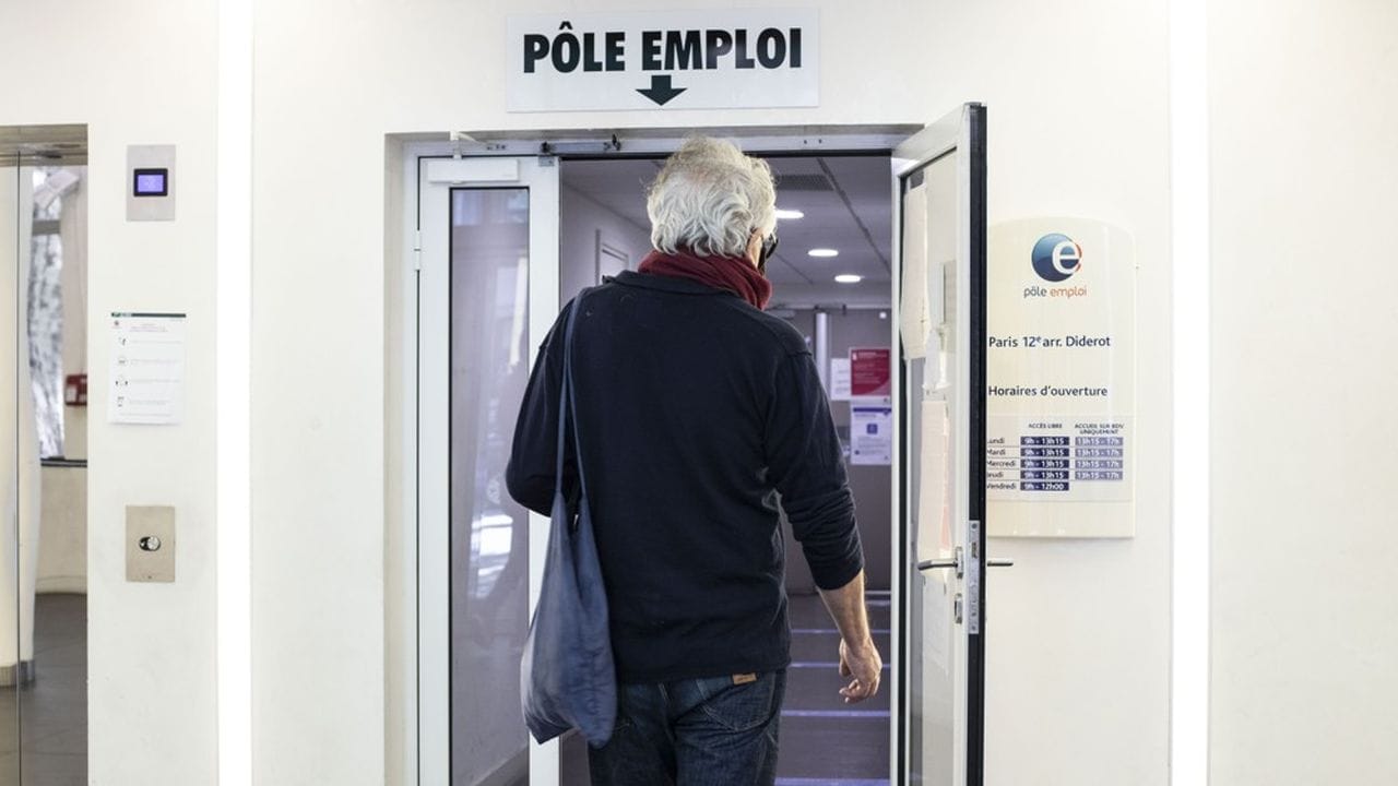 Seniors au chômage en France : la nouvelle règle qui change tout dès 2025 – ce que personne ne vous dit !