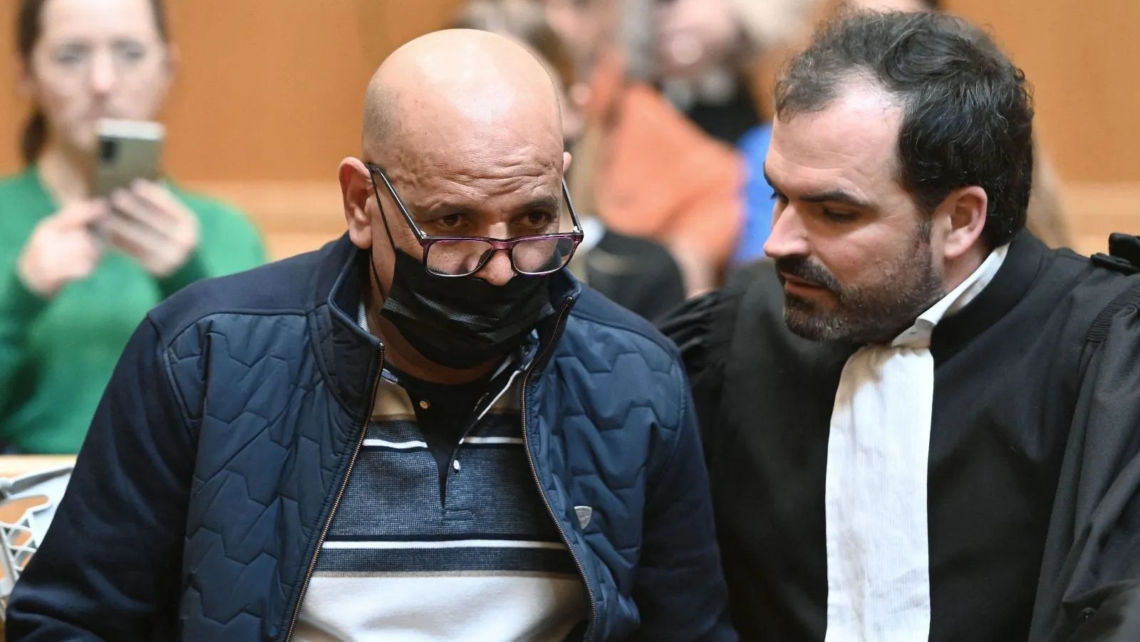 Doualemn expulsé ? L'influenceur algérien joue son va-tout face au Conseil d'État