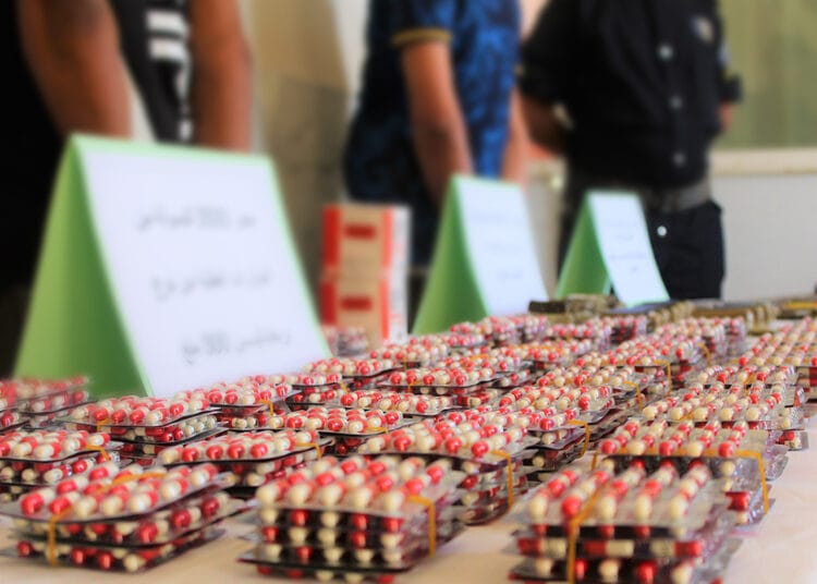 Port d'Alger : un octogénaire arrêté avec près de 5000 comprimés d’ecstasy dissimulés dans une réplique de la Kaaba