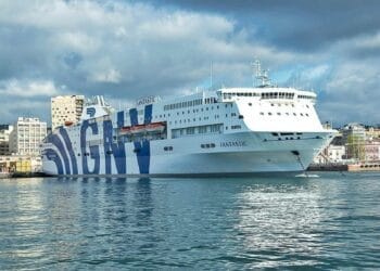 Voyages France-Algérie en voiture dès 275 € avec le GNV