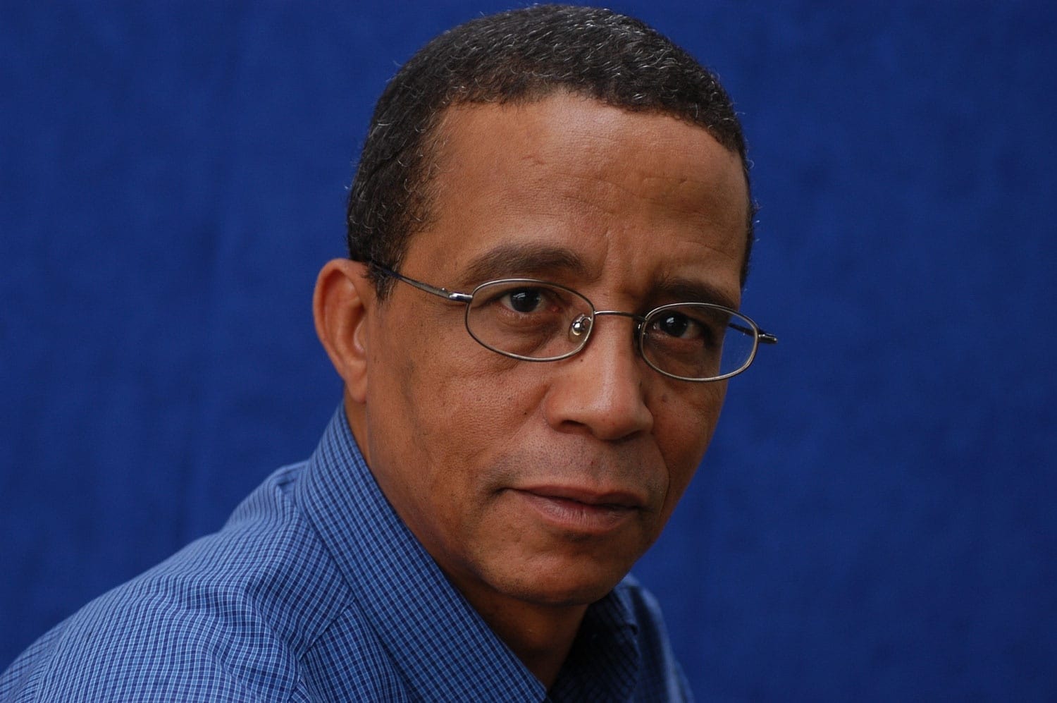 Yasmina Khadra prend la plume contre la censure en Algérie