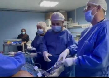 Algérie : le récit poignant d’une mère héroïque qui sauve la vie de son fils