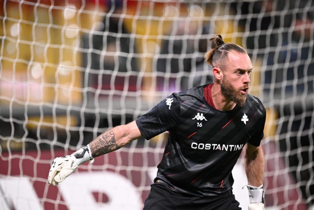 Il s'envole en Serbie pour convaincre Petković et faire basculer son avenir