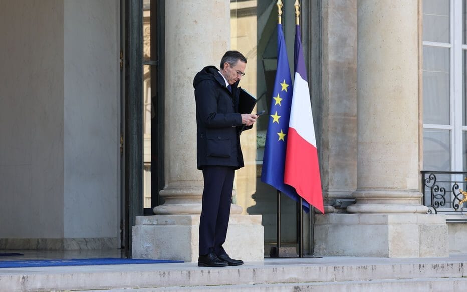 Tensions France-Algérie : Bruno Retailleau hausse le ton et agite de nouvelles menaces