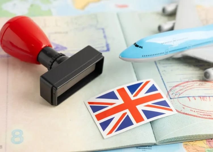Royaume-Uni : les eVisas deviennent obligatoires pour étudiants et travailleurs Royaume-Uni : les eVisas deviennent obligatoires pour étudiants et travailleurs, adieu les tampons de passeport