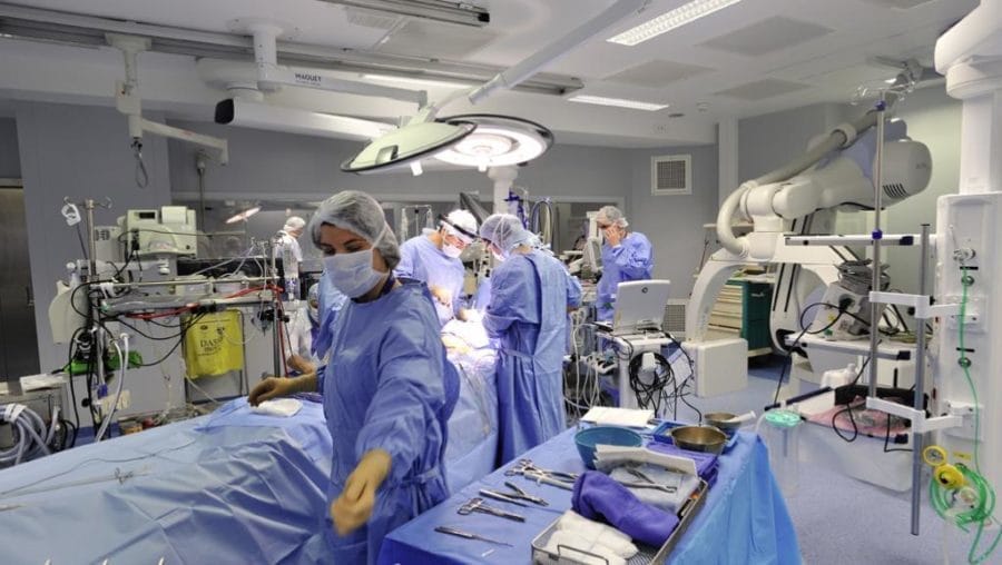 Médecin algérienne contrainte de rembourser 34 000 euros à un hôpital français : les raisons derrière cette décision choc