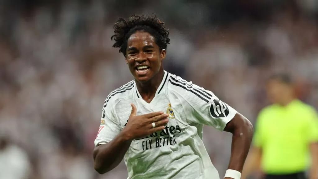 Real Madrid : Endrick embotte les pas à Rabah Madjer et affole la toile