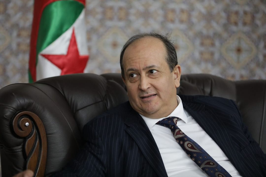 Changement surprise en Algérie : Sifi Ghrieb nommé intérimaire