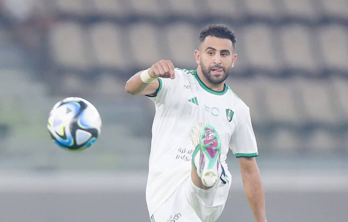 Riyad Mahrez : la nouvelle qui pourrait tout faire exploser ! Riyad Mahrez, plus qu’un joueur : une légende en pleine renaissance
