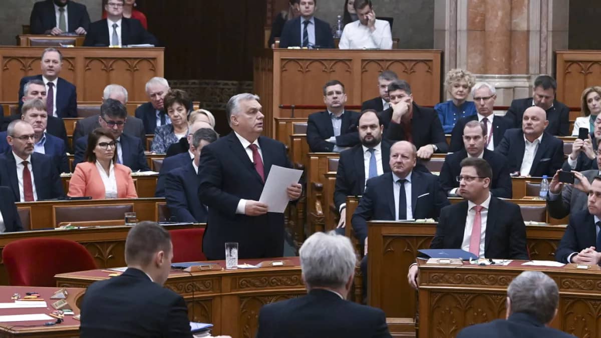 Hongrie : une loi choc pour expulser les binationaux jugés dangereux ! Hongrie : une loi choc pour expulser les binationaux jugés dangereux !