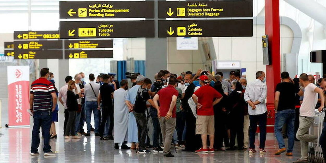 Algérie : Plus de 6000 personnalités interdites de quitter le pays , selon Abdou Semmar
