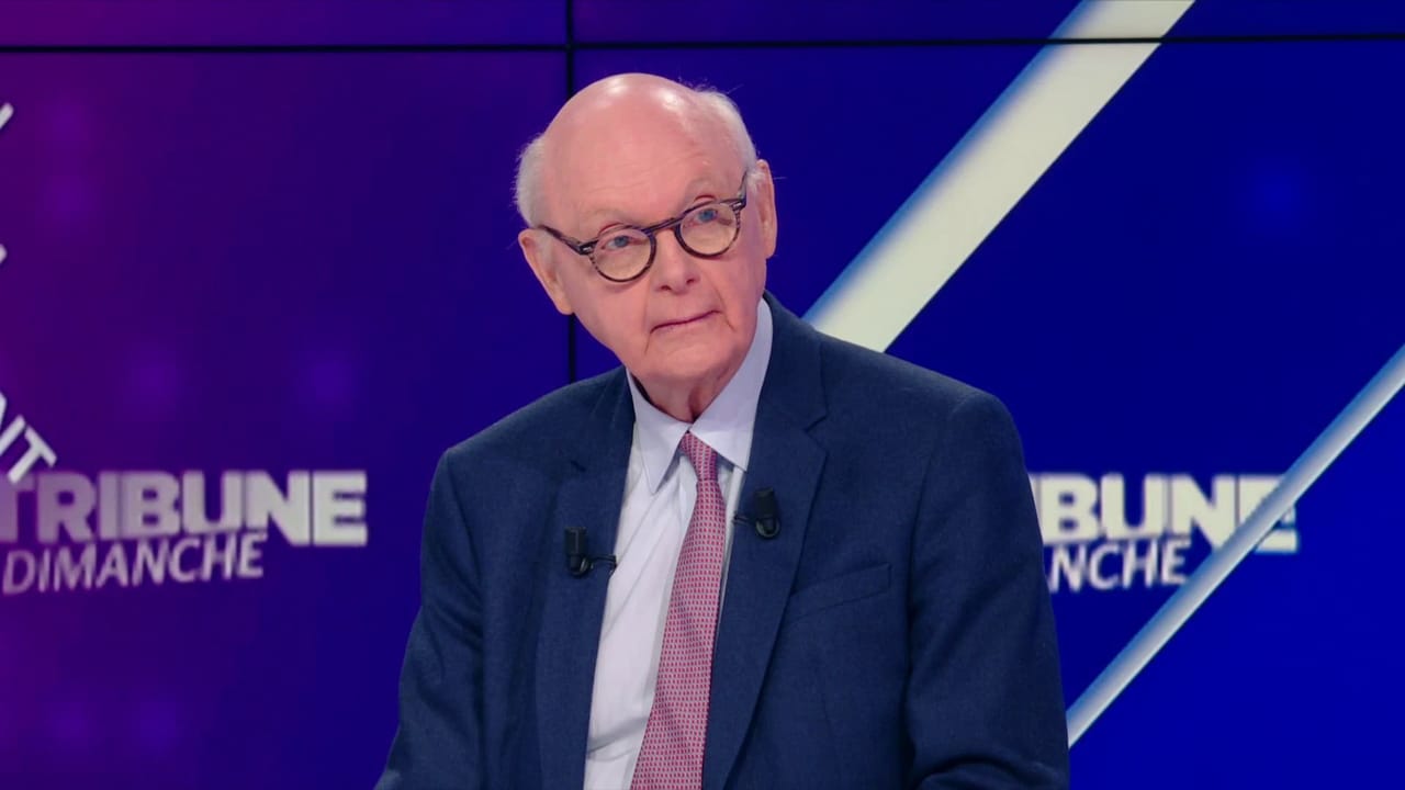 Taxe sur les étrangers : la proposition choc d’un conseiller de Retailleau pour les titres de séjour