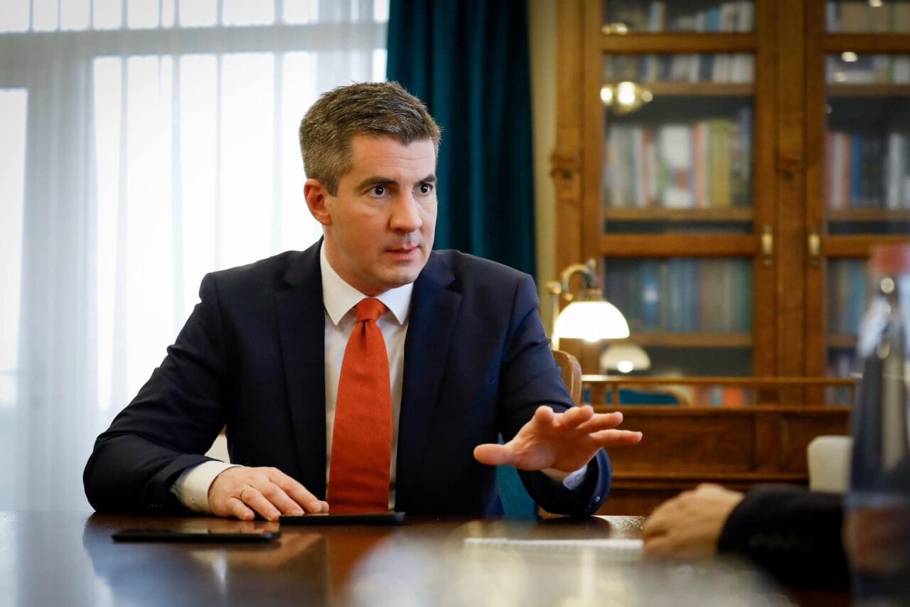 Hongrie : une loi choc pour expulser les binationaux jugés dangereux !