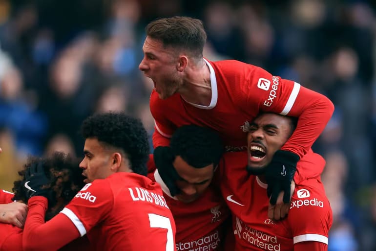 Duel intense : Manchester City et Liverpool se quittent sur un score de 1-1