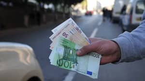Pourquoi l’euro et le dollar échappent au dinar algérien ?