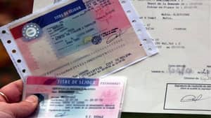 45 Ans de Séjour en France : le parcours d'un étranger retraité devenu sans-papiers
