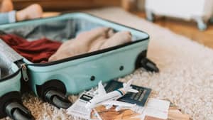 Algérie : Une femme arrêtée à l’aéroport de Constantine avec 46'000 euros et des lingots d’or dans ses bagages Le bagage passé sous scanner