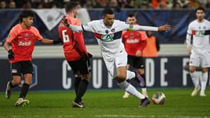 "Kylian (Mbappe) voulait jouer et quand il veut jouer, on n’a pas grand-chose à dire",Luis Enrique Un triplé pour Mbappe